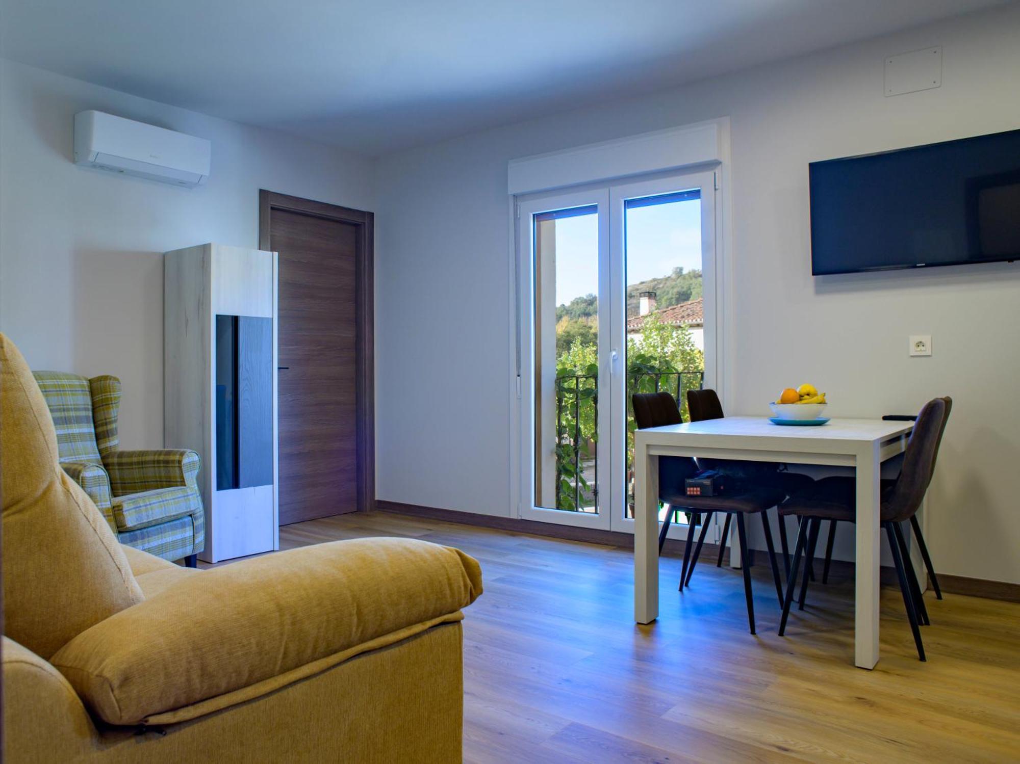 Apartamentos El Puente Covarrubias Buitenkant foto